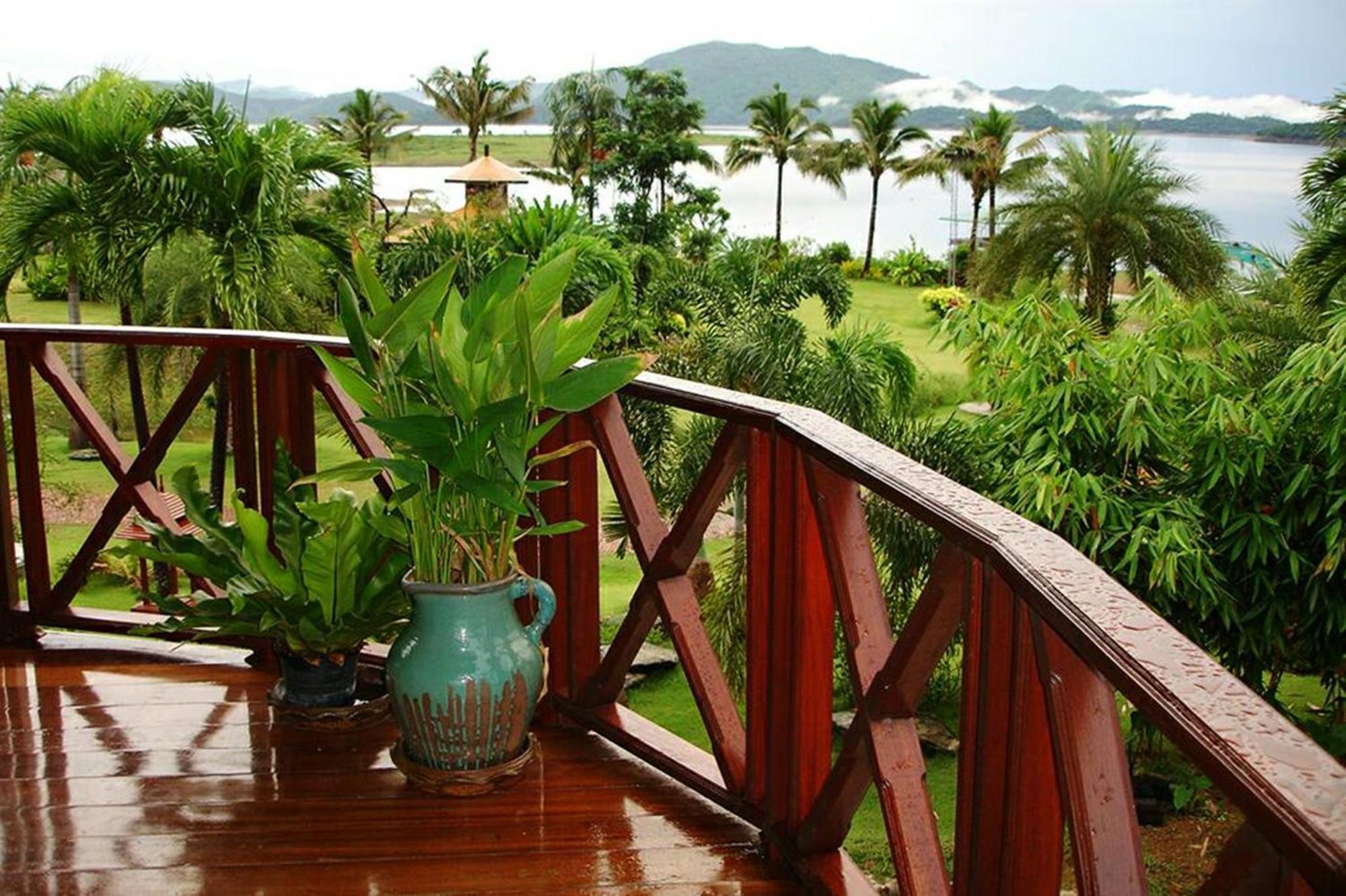 Kaengkrachan Boathouse Paradise Resort Кенг-Качан Номер фото