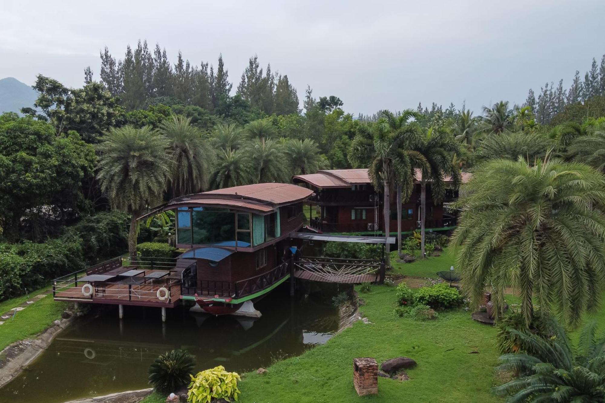 Kaengkrachan Boathouse Paradise Resort Кенг-Качан Номер фото